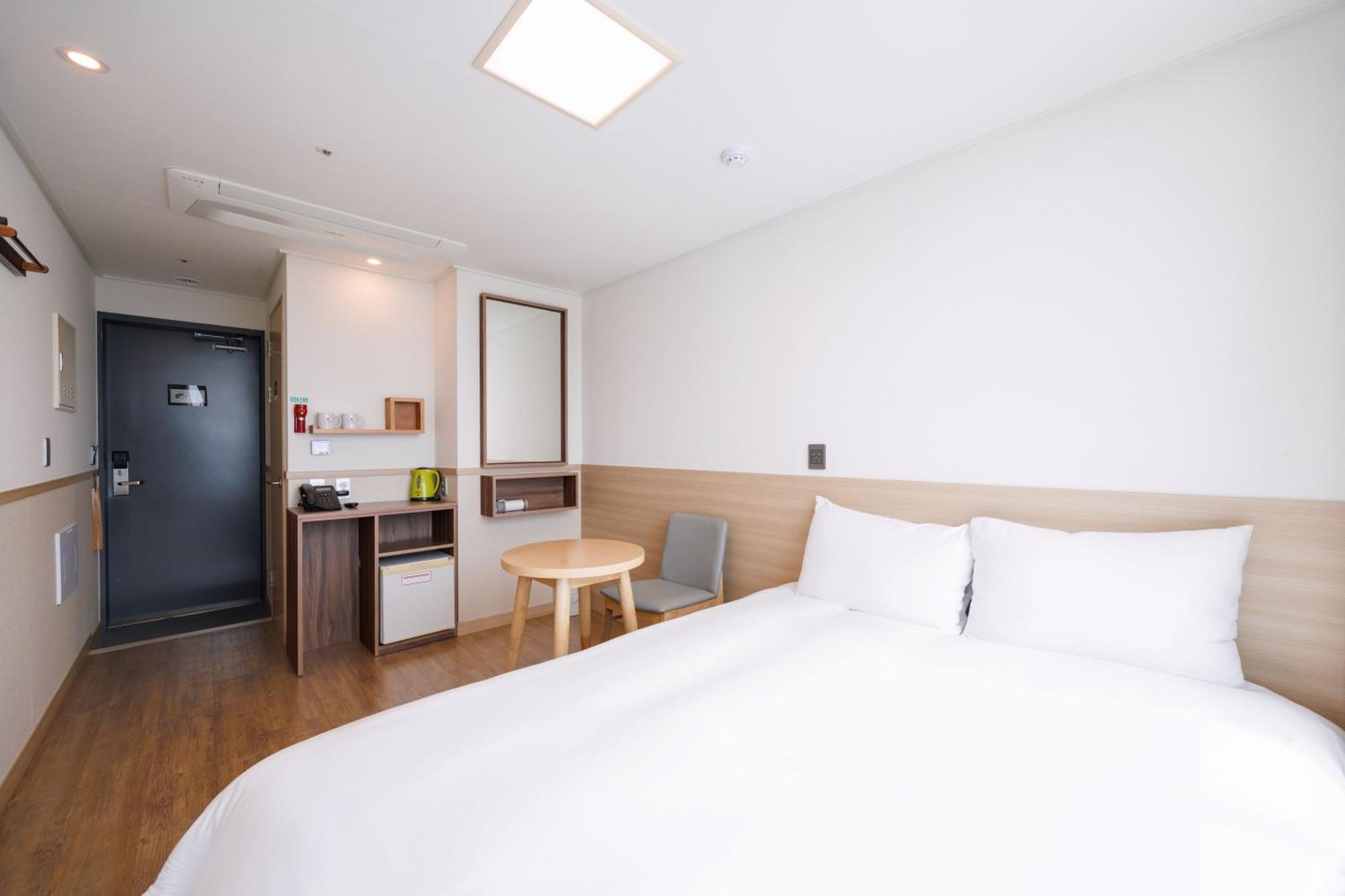 Kenny Stay Jeju Seogwipo Exterior foto