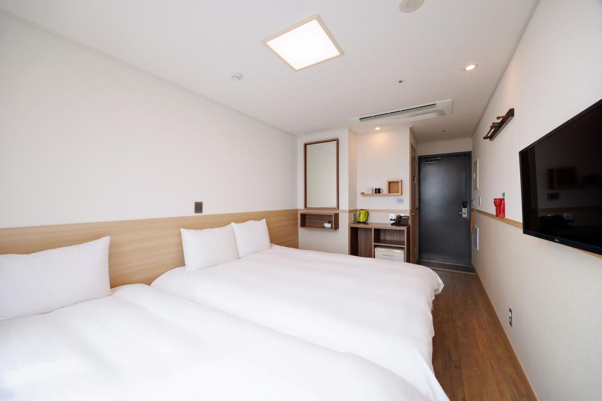 Kenny Stay Jeju Seogwipo Exterior foto