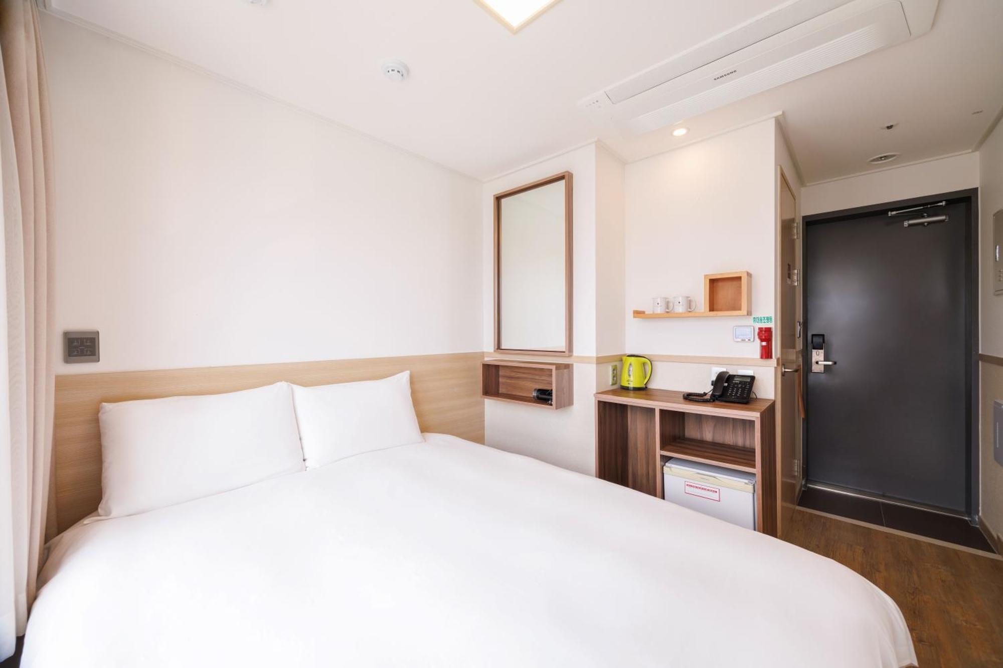 Kenny Stay Jeju Seogwipo Exterior foto